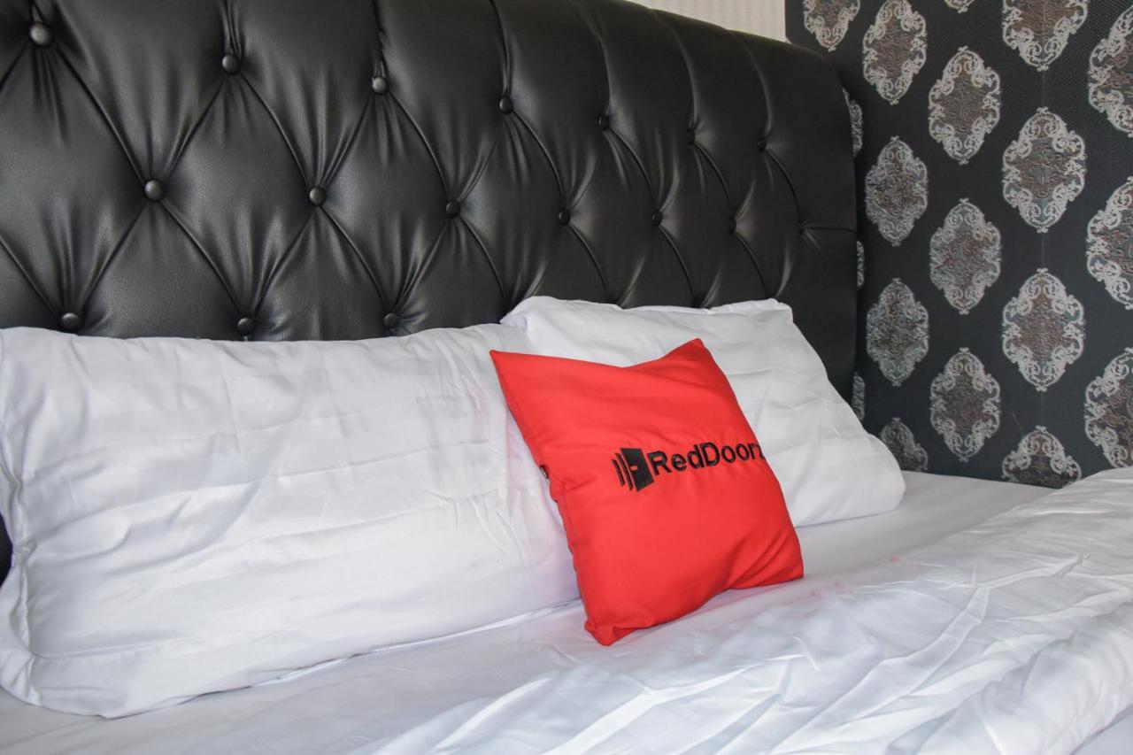 Reddoorz Apartment @ Serpong Green View ทังเกอรัง ภายนอก รูปภาพ